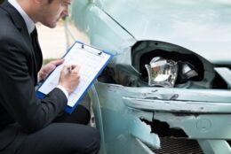 Ein Kfz-Gutachten ist für die Autoversicherung bindend